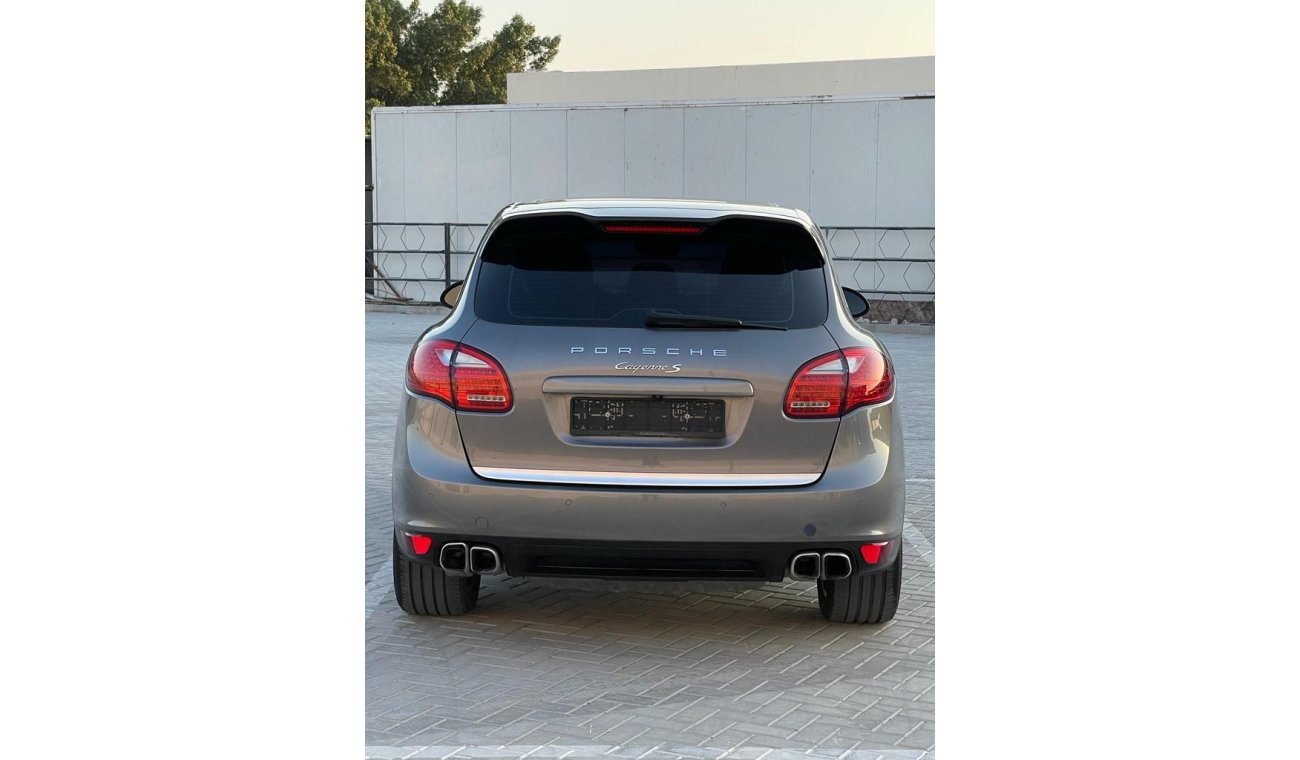 Porsche Cayenne S Porsche Cayenne S 2012