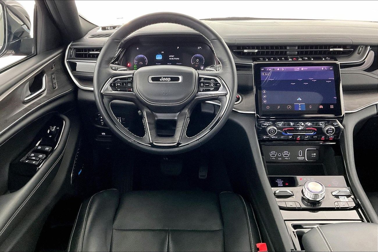 جيب جراند شيروكي Overland | ضمان مجاني لمدة عام | 0 دفعة أولى