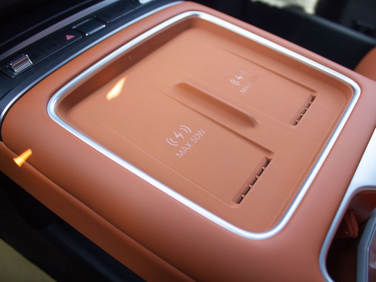 BYD Leopard Titanium 7 EXPORT PRICE - BYD Leopard Titanium 7 135KM DM-i 2WD PRO EDITION