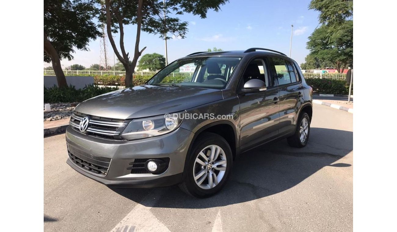 فولكس واجن تيجوان VOLKSWAGEN TIGUAN 2013 MODEL GCC CAR WITH ONE YEAR WARRANTY