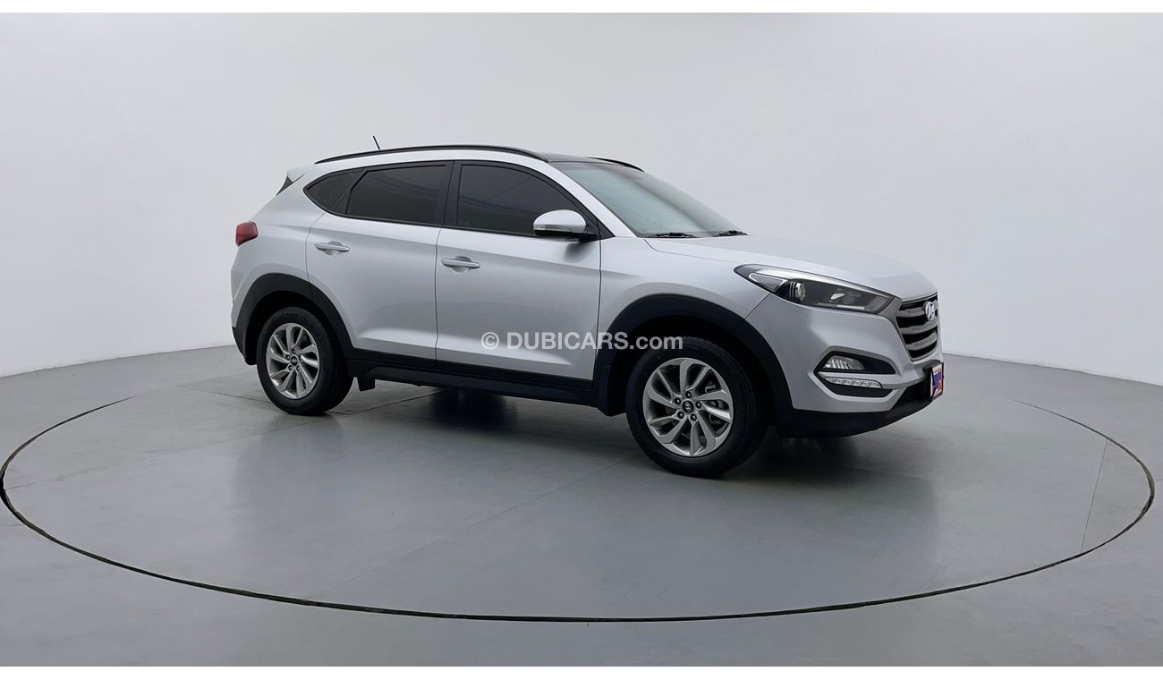 Used Hyundai Tucson GLS 2000 2017 for sale in Dubai - 492423