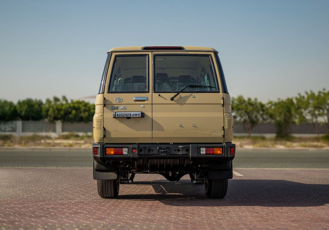 تويوتا لاند كروزر 70 2025 Toyota LC76 Hardtop 4.0L - Beige Inside Sadlle Tan | Export Only