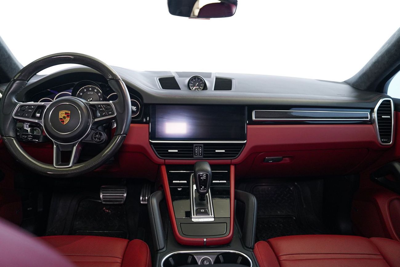 Porsche Cayenne GTS 4.0L (460 HP)