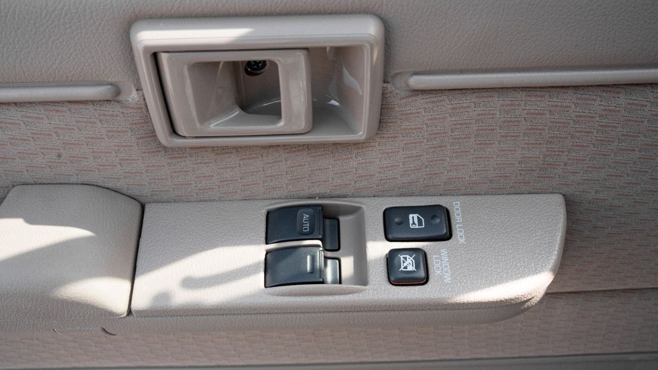 Toyota Land Cruiser Pick Up 2025 Toyota LC79 SC 4.0L Petrol MT