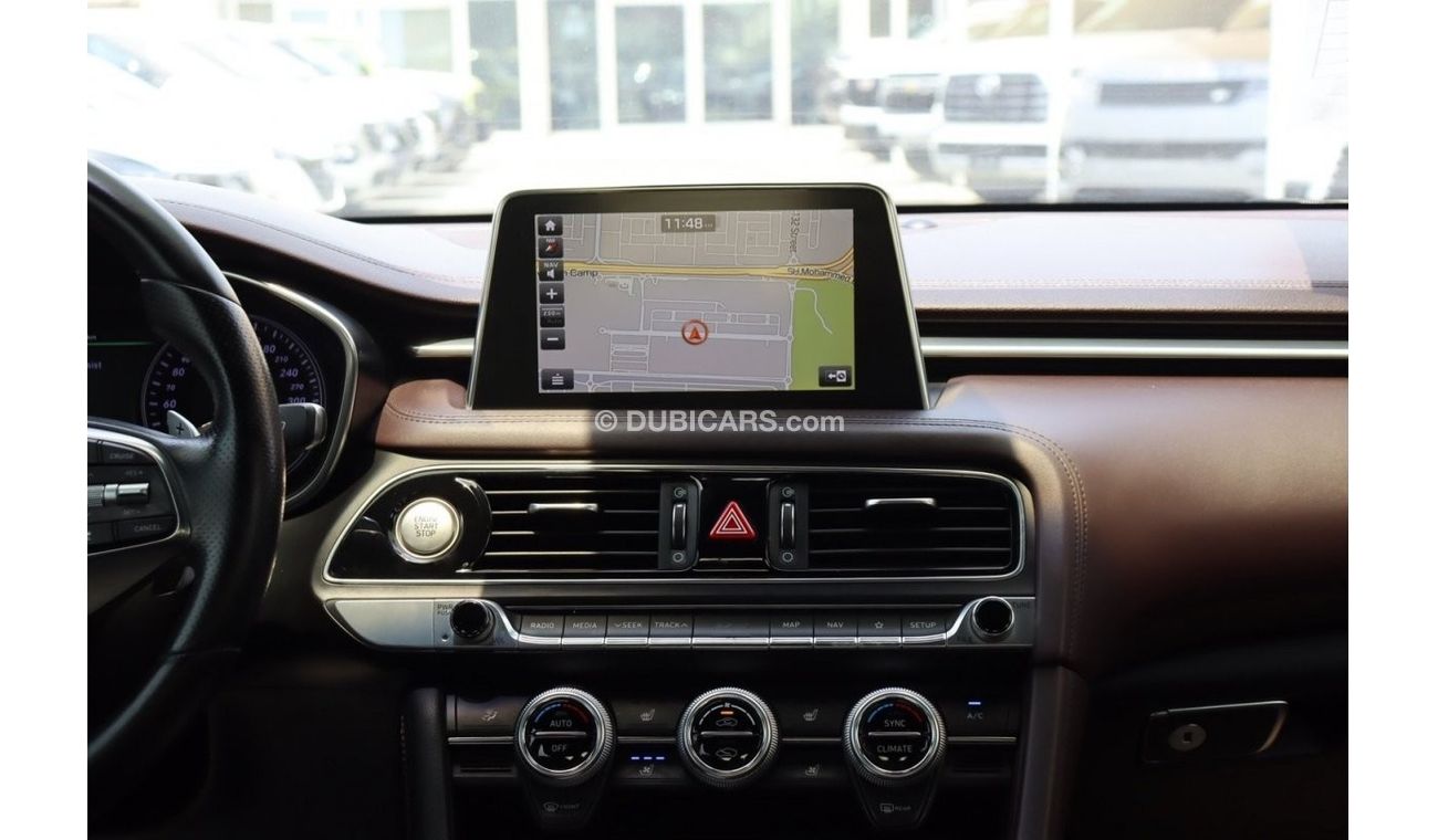 Genesis G70 Genesis G70 Platinum / 3.3T / 2018 / GCC / Free Accident