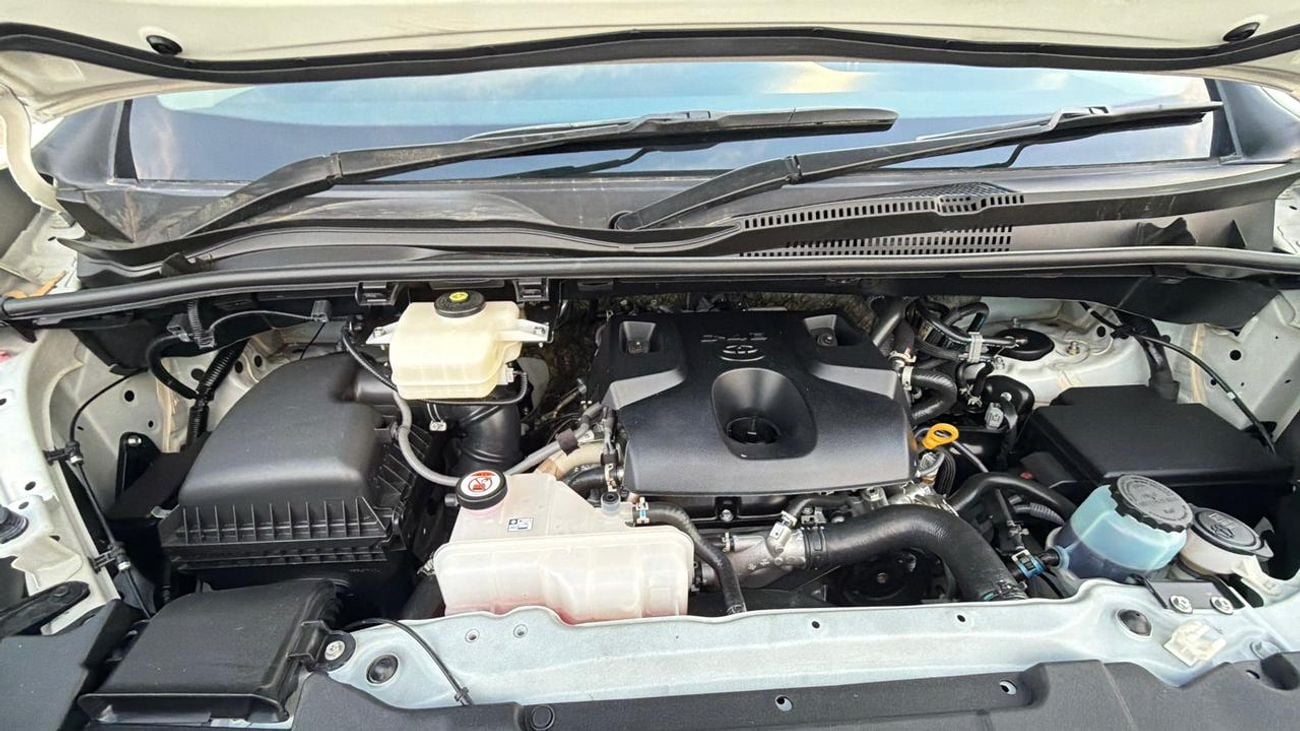 Toyota Hiace 13 SEATER | 2WD | AUTOMATIC TRANSMISISON | 2.8L DIESEL ENGINE | 2024 | RHD