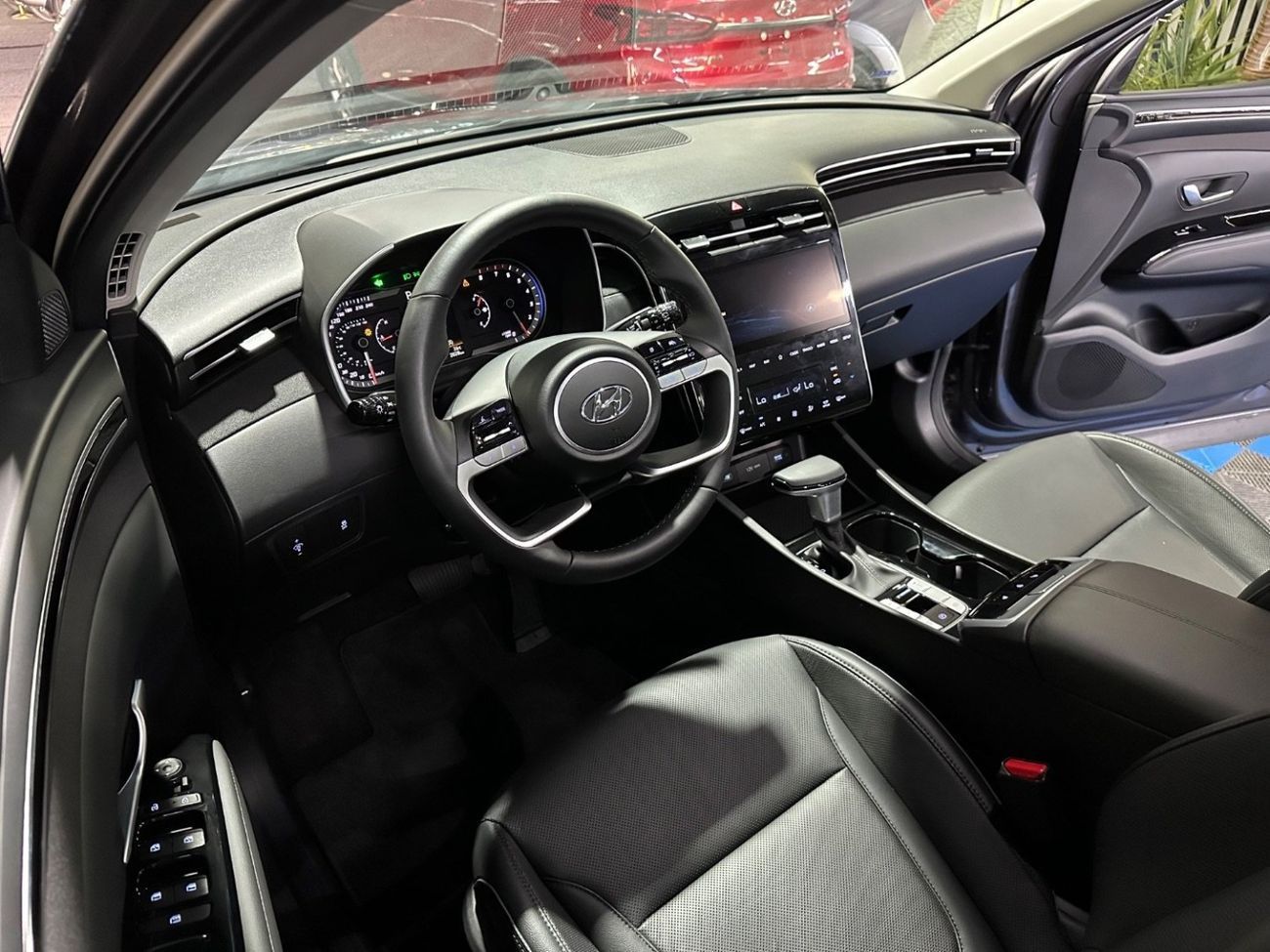 Hyundai Tucson Comfort 2.5L Full option Panoramic