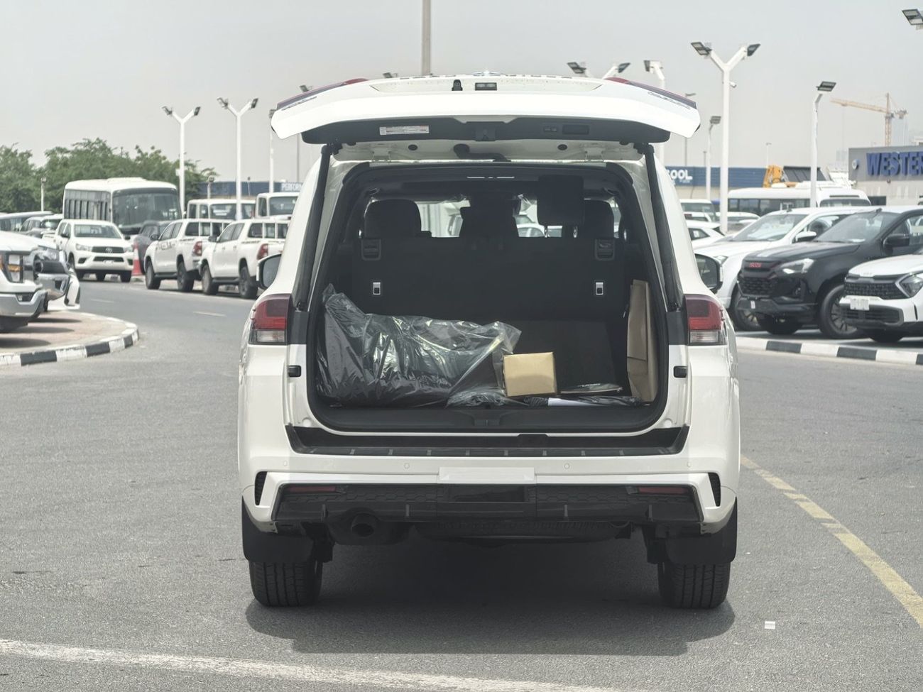 تويوتا لاند كروزر 2026 TOYOTA LAND CRUISER GXR 3.5L TWIN TURBO PETROL 5DOOR