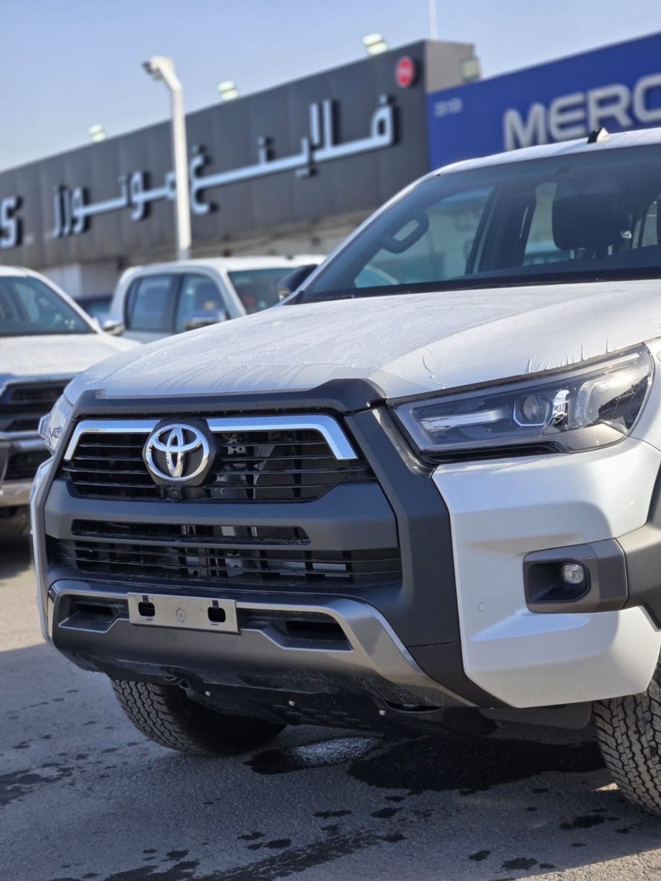 تويوتا هيلوكس ADVENTURE 4.0L V6 A/T FULL OPTION DOUBLE CABIN PICKUP