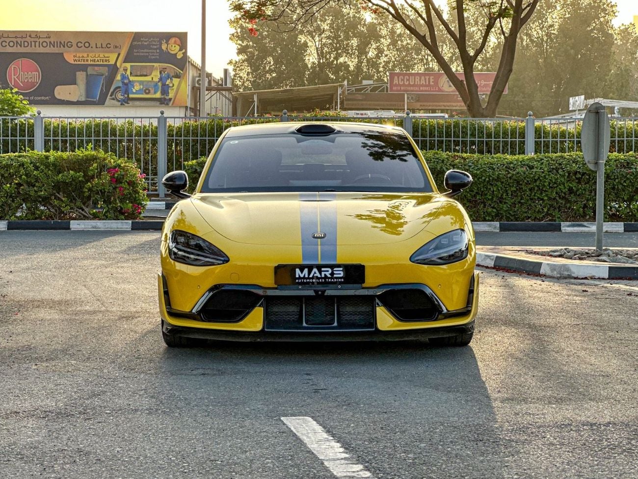 Xiaomi SU7 2025 Used Xiaomi SU7 Ultra EV | 93.7 kWh | Range (630 Km) | 1,548 Hp | Carbon Packge | Law Mileage (