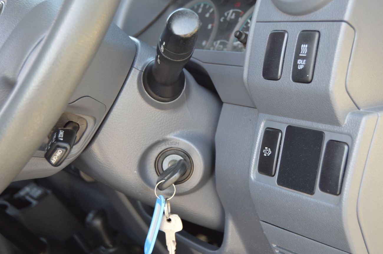 Toyota Land Cruiser Pick Up Perfect inside and outside