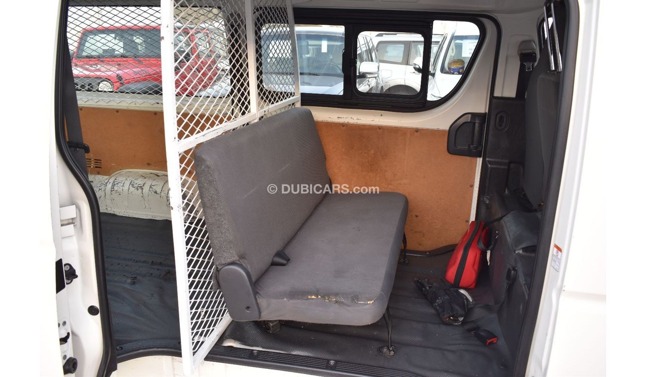 Used TOYOTA HIACE 2015 (6 SEATER)(HALF PASSENGER HALF CARGO) 2015 for