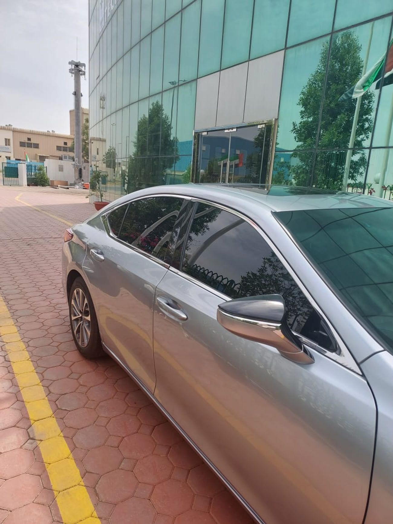 لكزس ES 350 F-Sport 3.5L