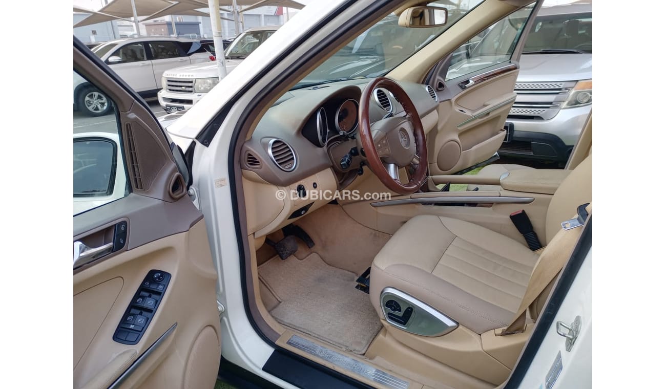 مرسيدس بنز ML 350 موديل 2006 خليجى فتحة مثبت سرعة تحكم رنجات حساسات جلد كرسى كهرباء مرايا كهرباء بحالة ممتازة
