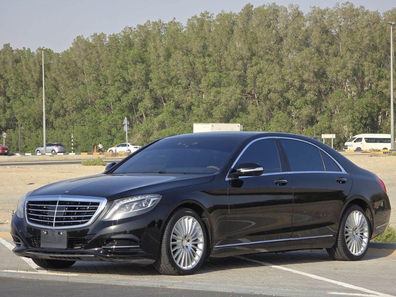 مرسيدس بنز S 550 MERCEDES S-550 2015 JAPAN // ORGINAL PAINT // GOOD CONDITION // ACCIDENT FREE