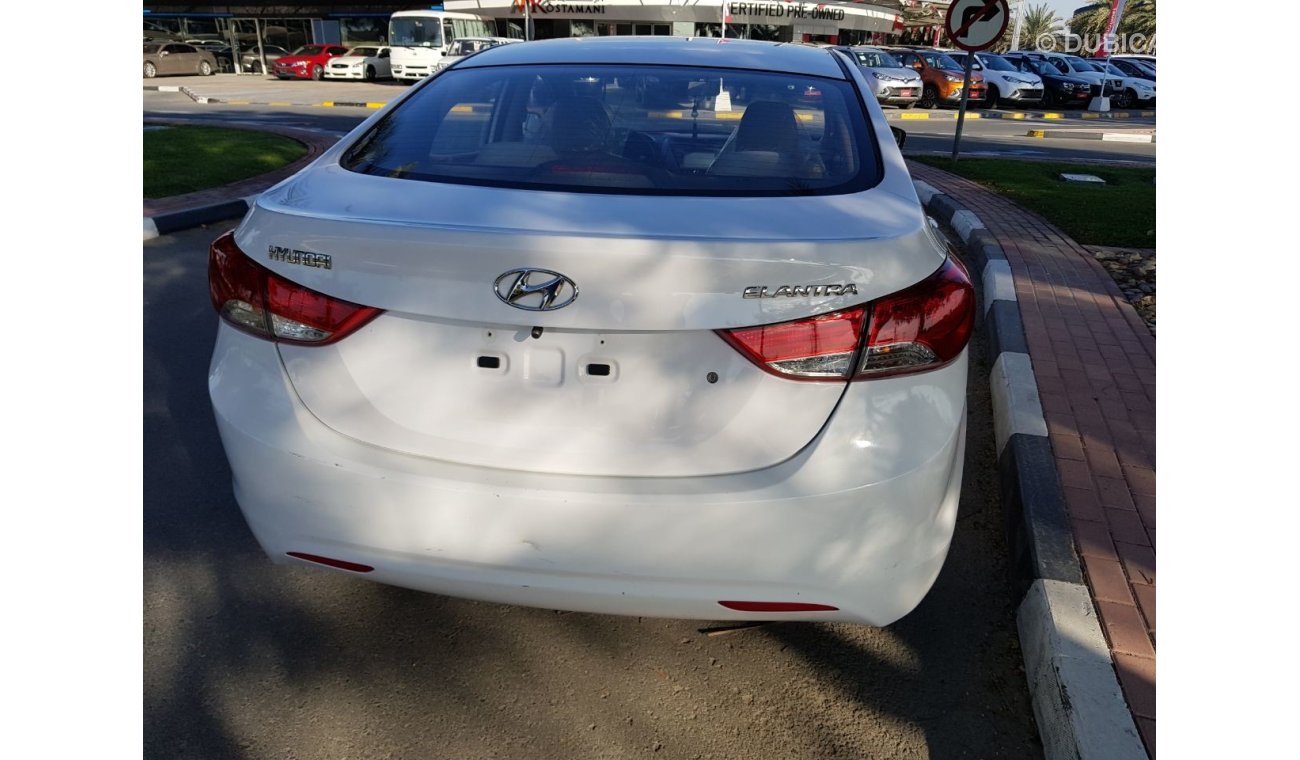 Hyundai Elantra 1.6cc