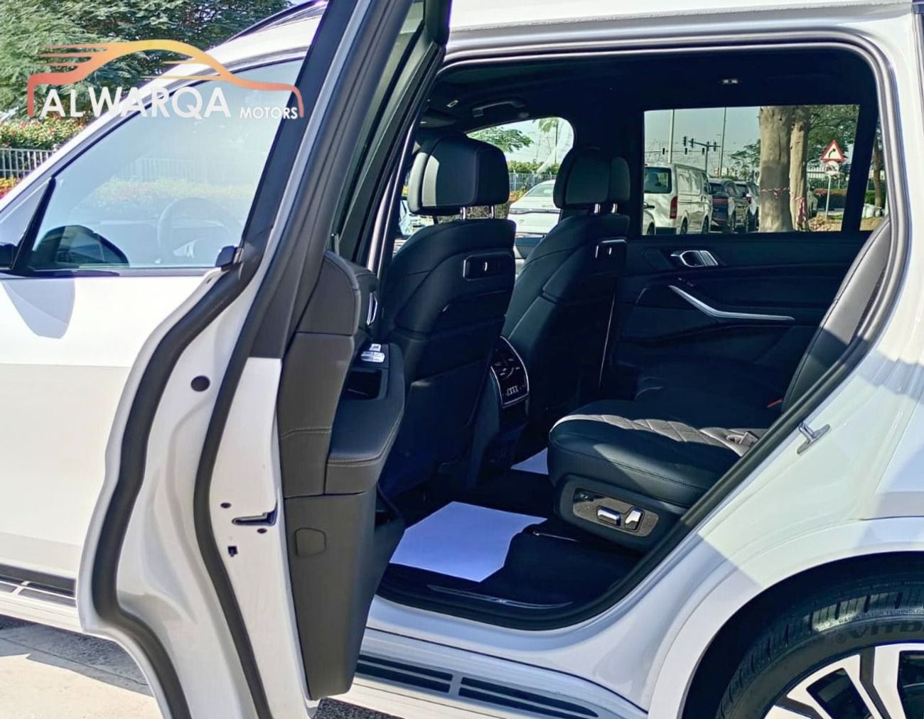 BMW X7 40i M Sport Pure 3.0L (335 HP)