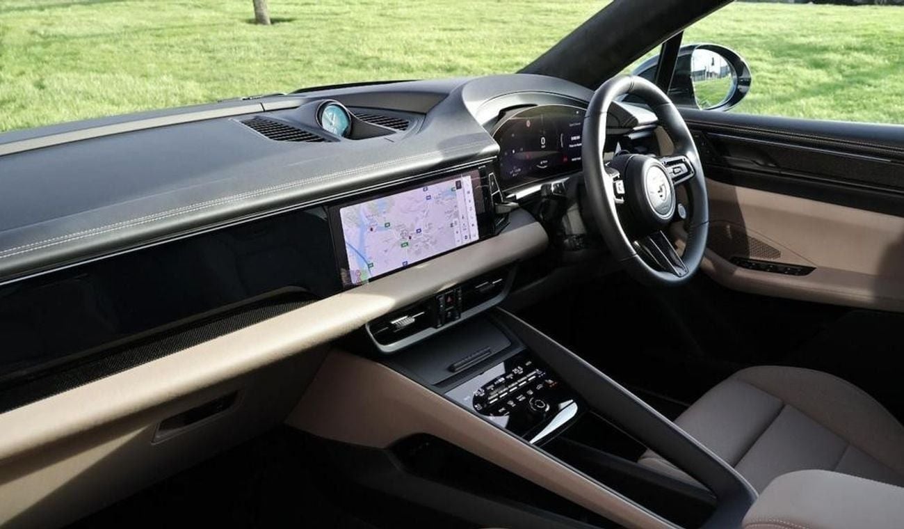 بورش ماكان Electric Estate 470kW Turbo RIGHT HAND DRIVE