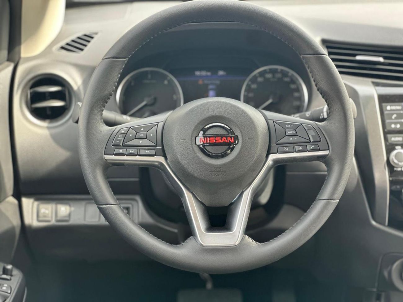 نيسان نافارا 2025 Nissan Navara D23 2.5L AT Diesel