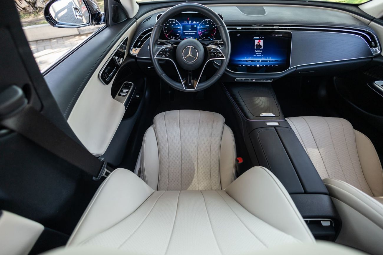 Mercedes-Benz E200 2.0L