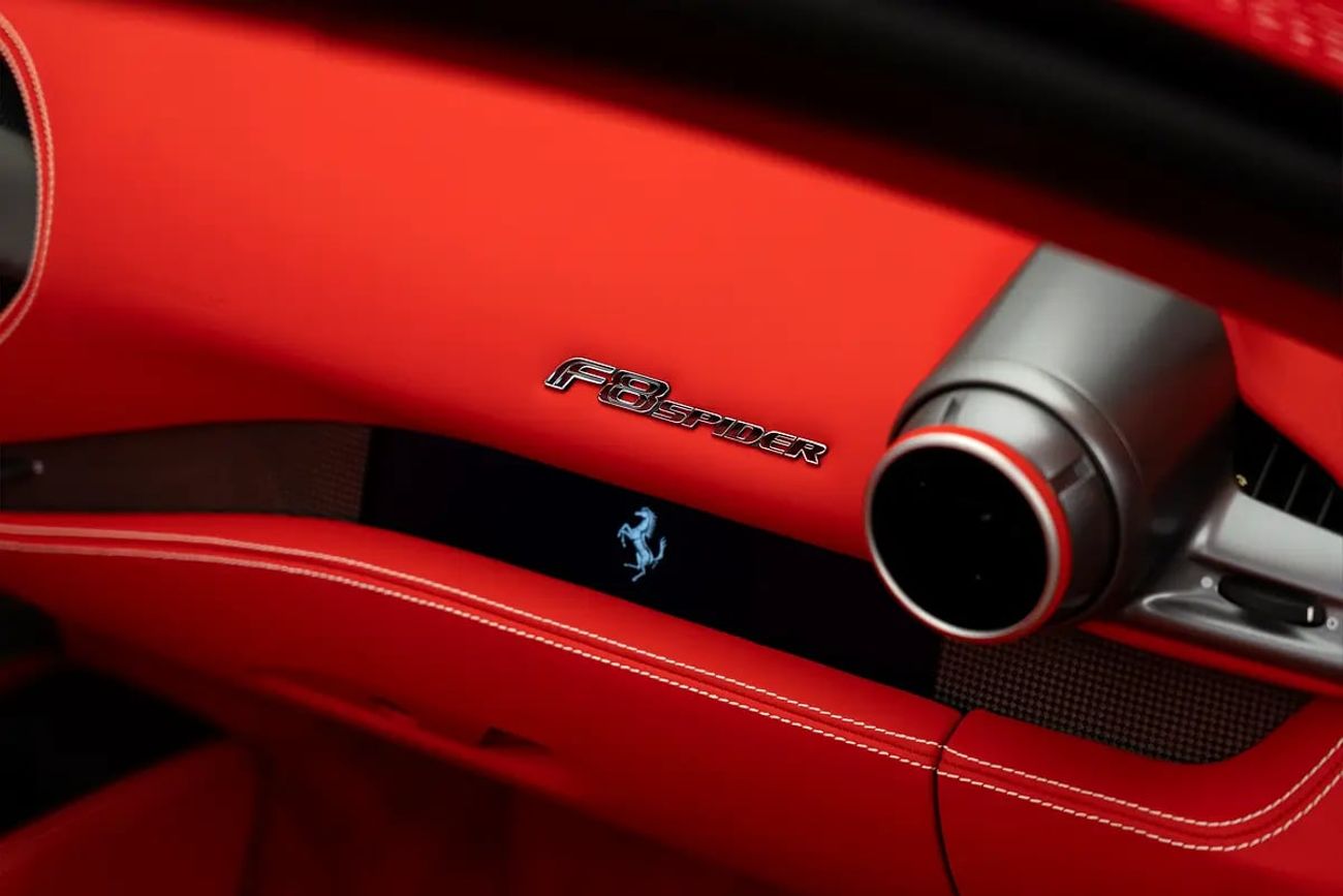 فيراري ف ٨ سبيدر 3.9T V8