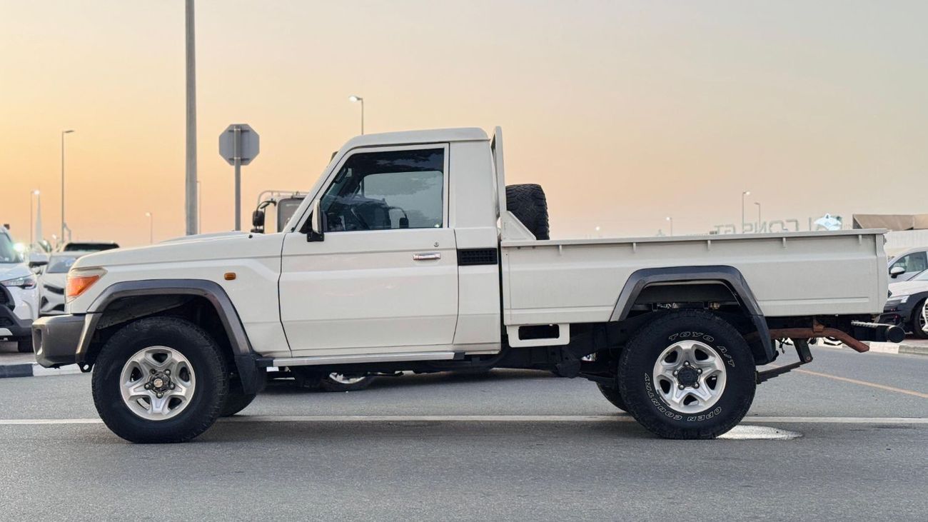 تويوتا لاند كروزر بيك آب SINGLE CABIN | 2016 | 4.5L DIESEL | MANUAL TRANSMISSION | RHD | AIR SNORKEL