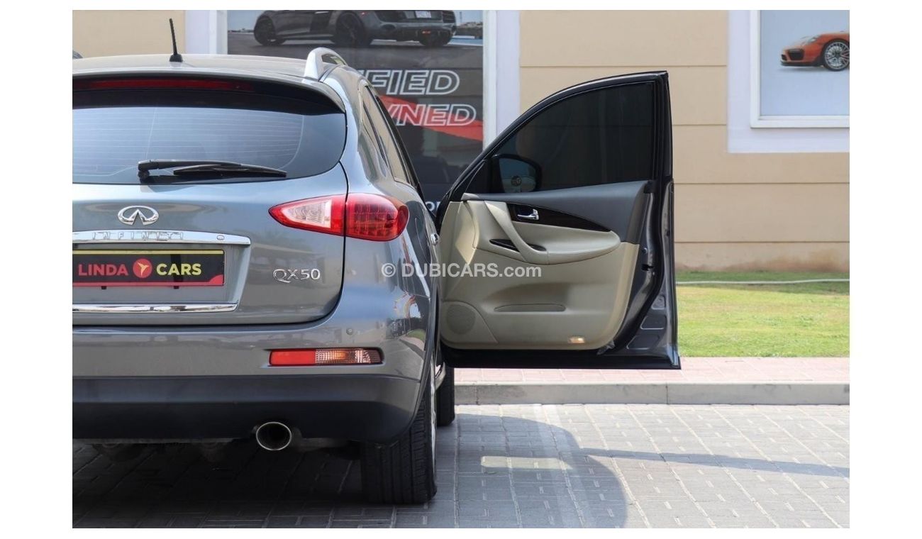 Infiniti QX50 Luxury Infiniti QX50 2015 (LOWEST MILEAGE)