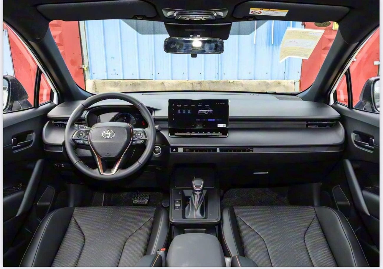 تويوتا كورولا كروس 1.8L GLI (HEV)