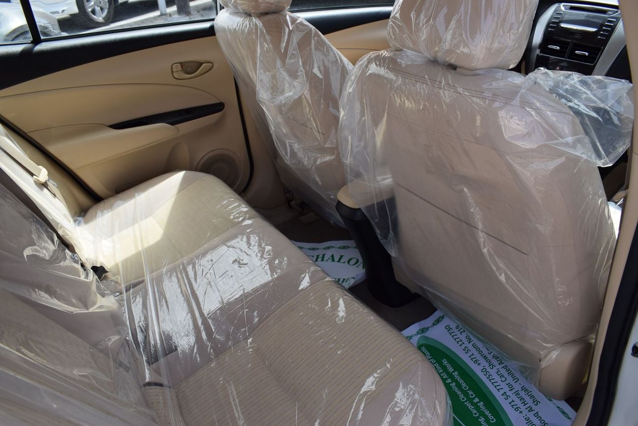 Toyota Yaris SE 1.5L Sedan