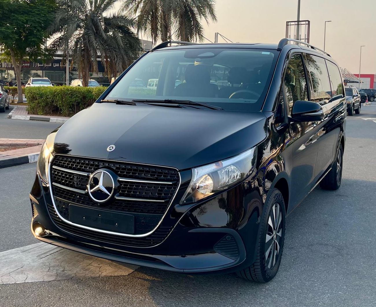 مرسيدس بنز V 300 5 years Warranty 2025 GCC