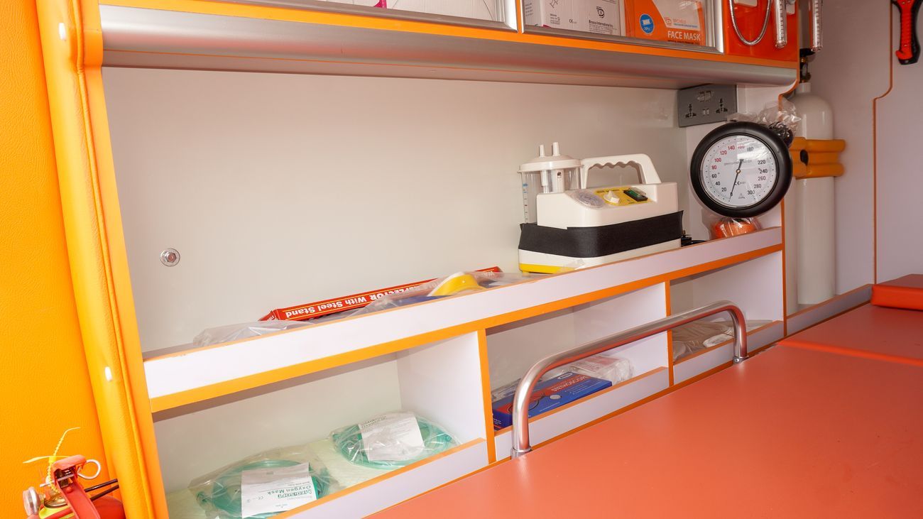 تويوتا لاند كروزر 70 4.0L V6 M/T