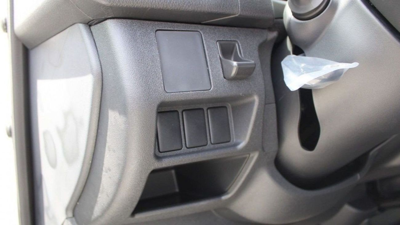 Toyota Hiace Toyota Hiace 2.5L V4 diesel manual 2024