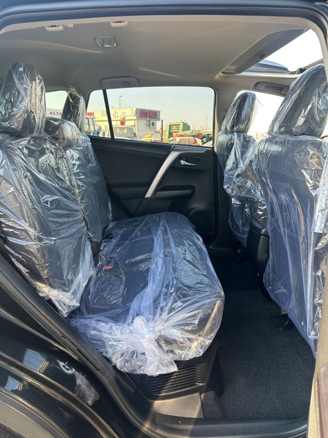 تويوتا راف ٤ Hybrid XLE 2.5L