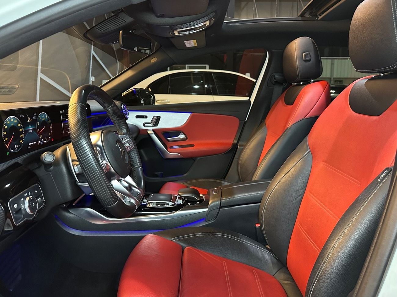 Mercedes-Benz A 35 AMG Premium 2.0L