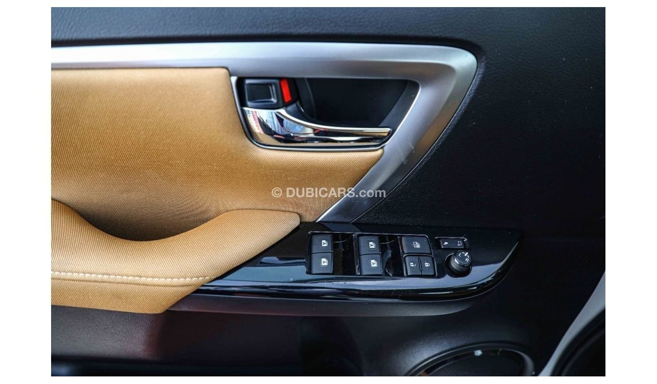 تويوتا فورتونر Get 2023 Toyota Fortuner 4X4 2.8 18'I AL - Platinum White inside Chamois