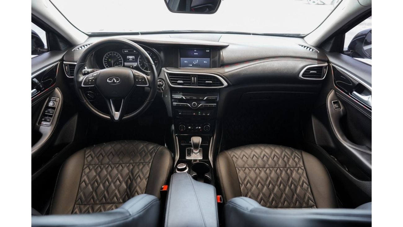 Infiniti Q30 std