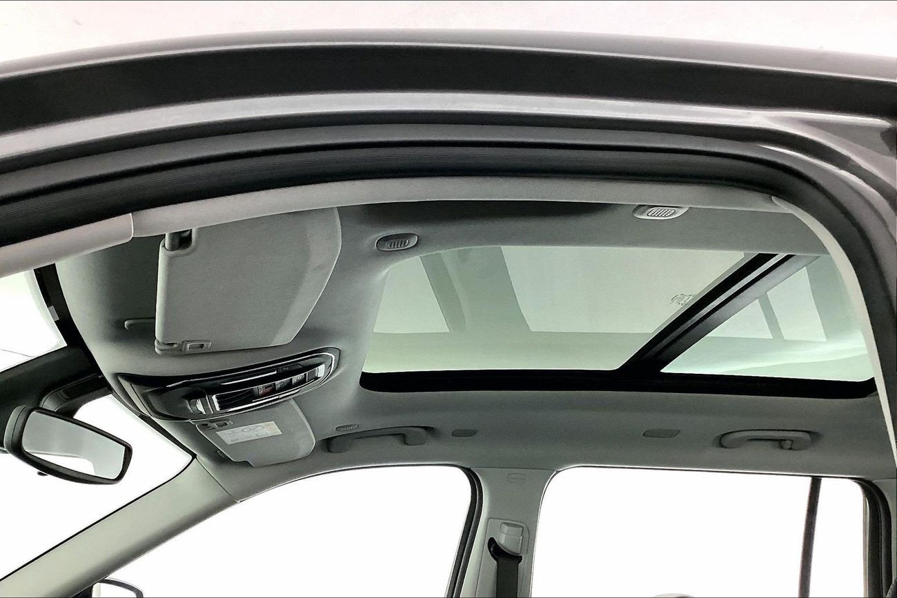 جيب شيروكي Limited | National Day Celebration | شامل الضمان | 0 ﺪﻔﻋﺓ ﺃﻮﻟﻯ