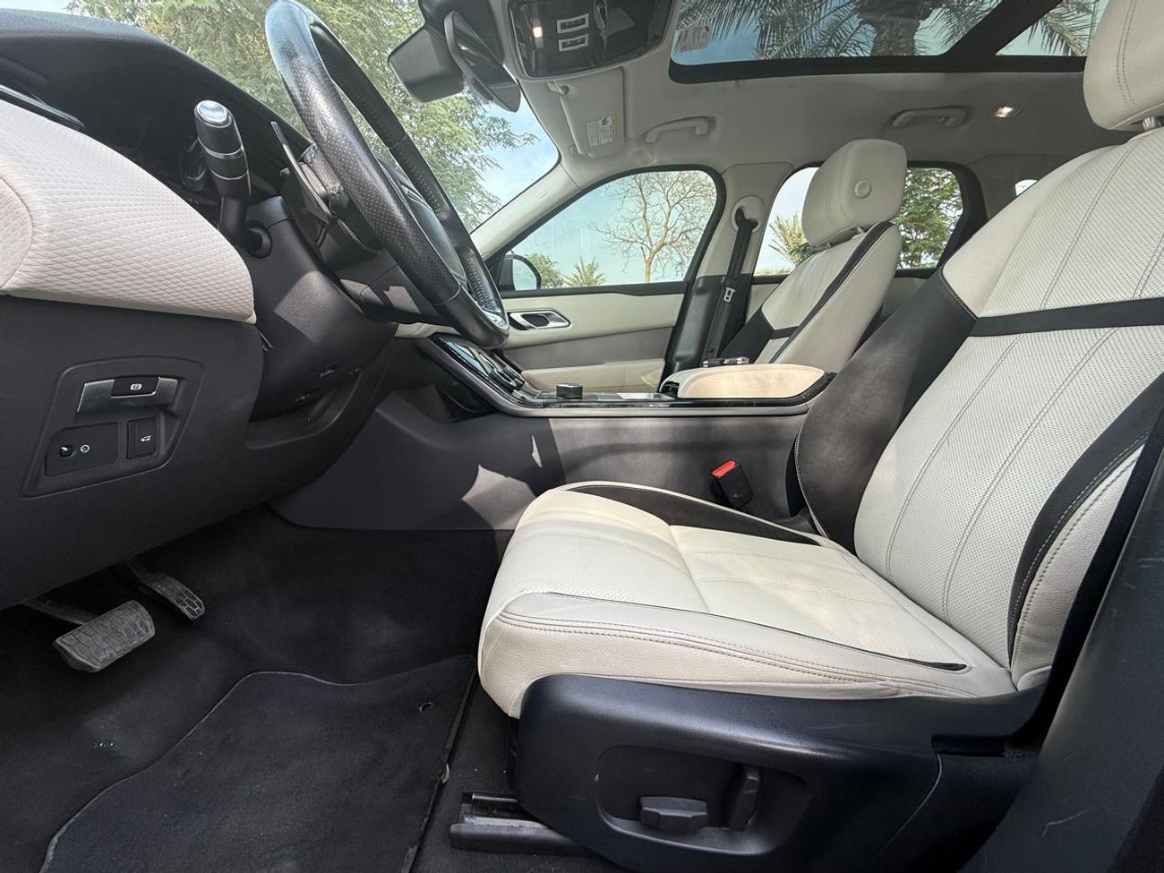 Land Rover Range Rover Velar P250 S 2.0L Diesel RANGE ROVER VELAR S 2018 DIESEL 2.0L TURBO CHARGED FULL OPTIONS TWO KEYS