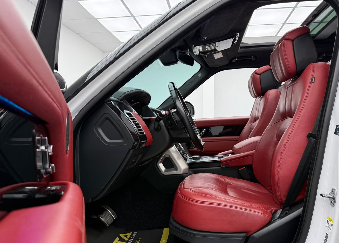 Land Rover Range Rover 2021 Range Rover Vogue SE V8, 2025 RR Warranty, Full RR Service History, Fully Loaded, GCC