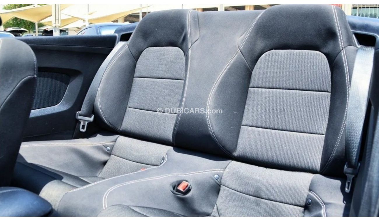 Ford Mustang Std *ORIGINAL AIRBAGS* Mustang V6 2016/Big Screen/Very Good Condition