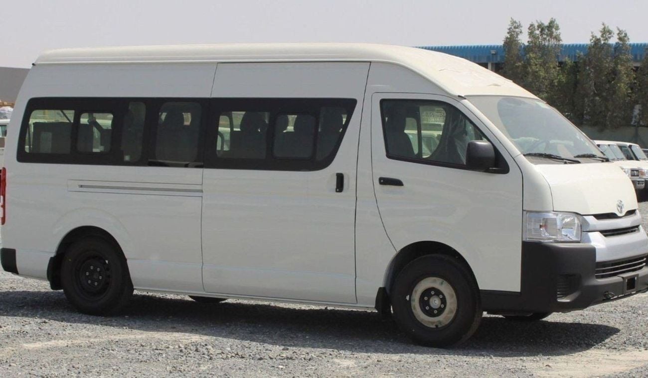 Toyota Hiace DLS - STD ROOF Toyota Hiace 2.5L High Roof Diesel old ship 2024