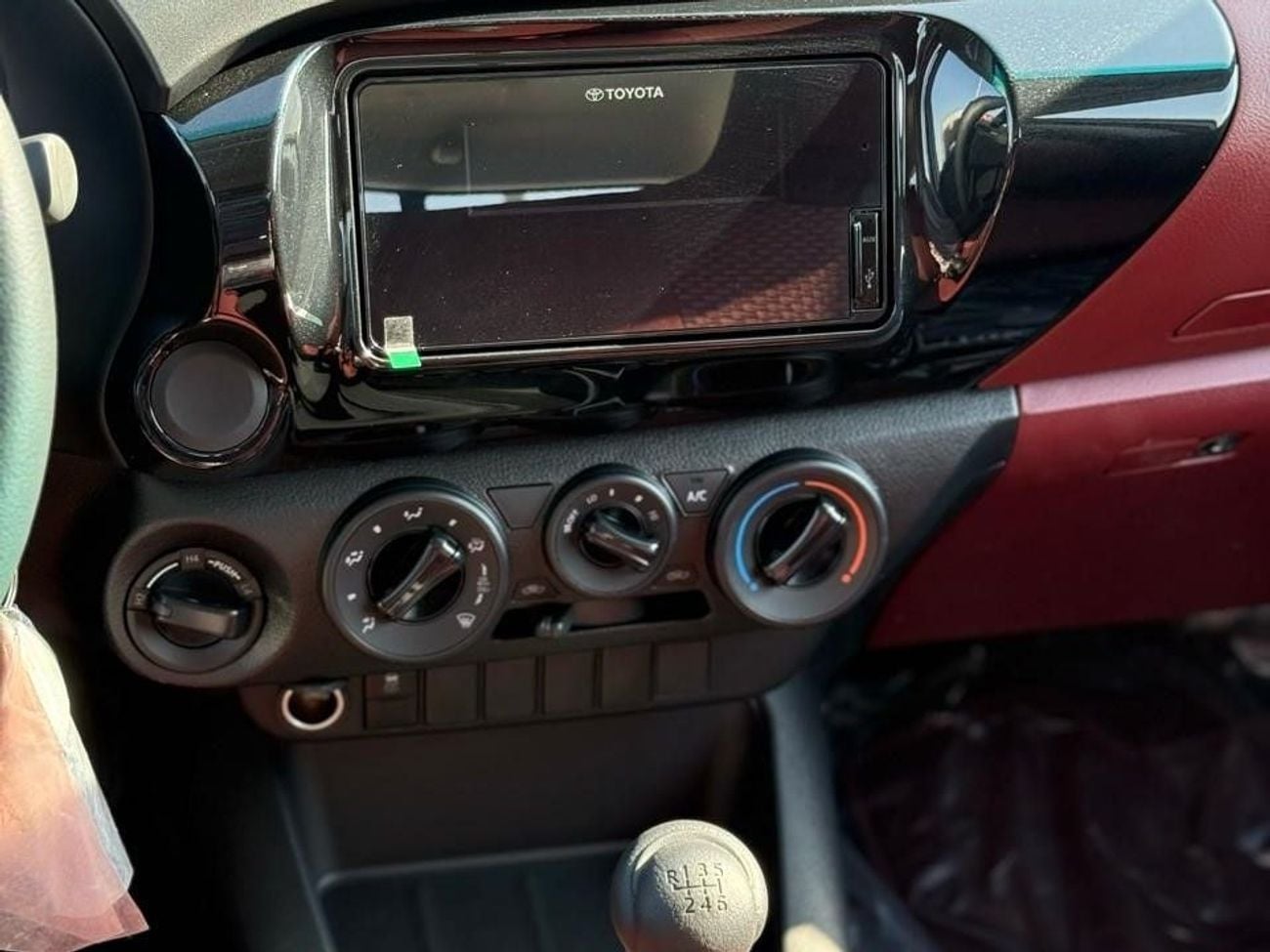 Toyota Hilux GL 2 2.4L AWD