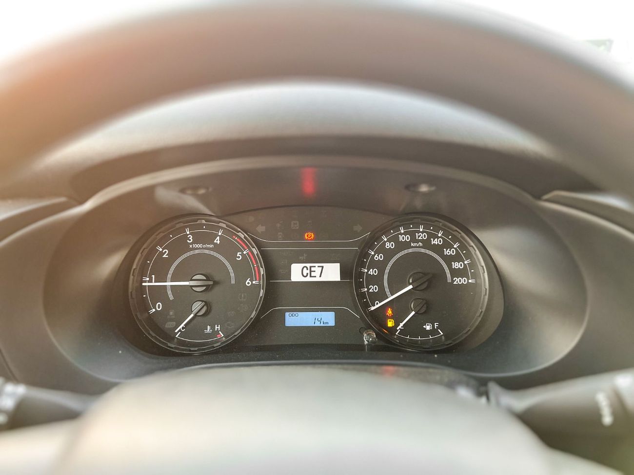تويوتا هيلوكس EXPORT ONLY - TOYOTA HILUX DLX-G1 DSL 2.4L