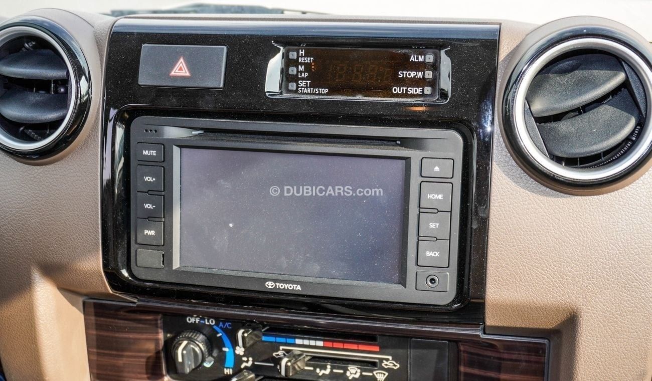 Toyota Land Cruiser Pick Up LX 4.0 L V6