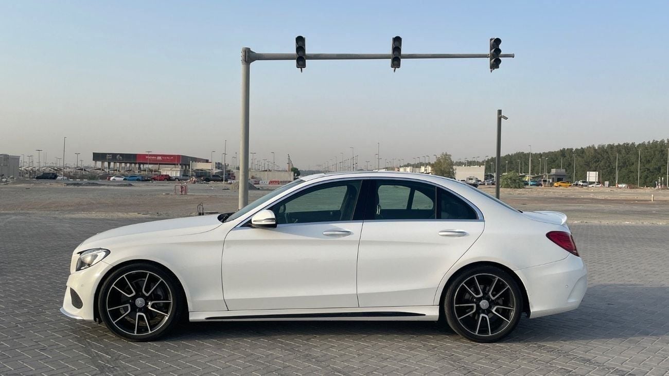 مرسيدس بنز C 300 Std 2.0L (241 HP)