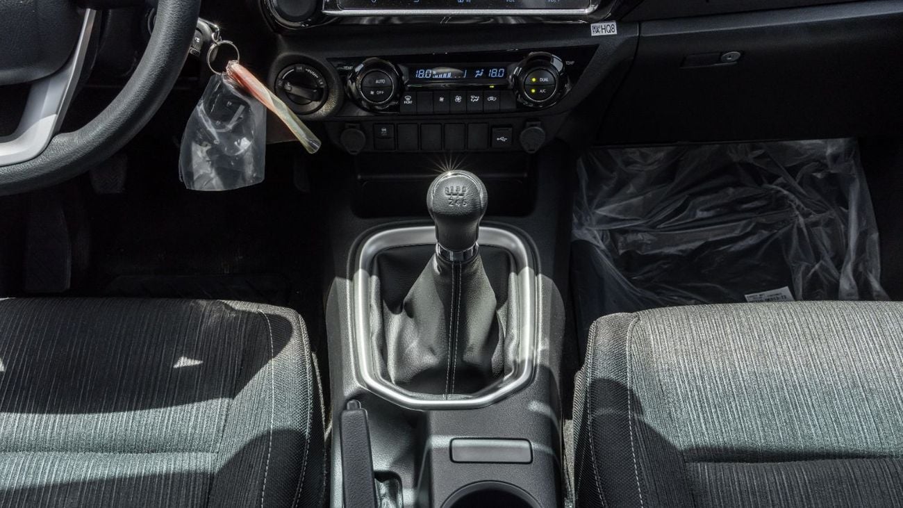 Toyota Hilux 2026 Toyota Hilux 2.4L MT Diesel DC (White-Black)