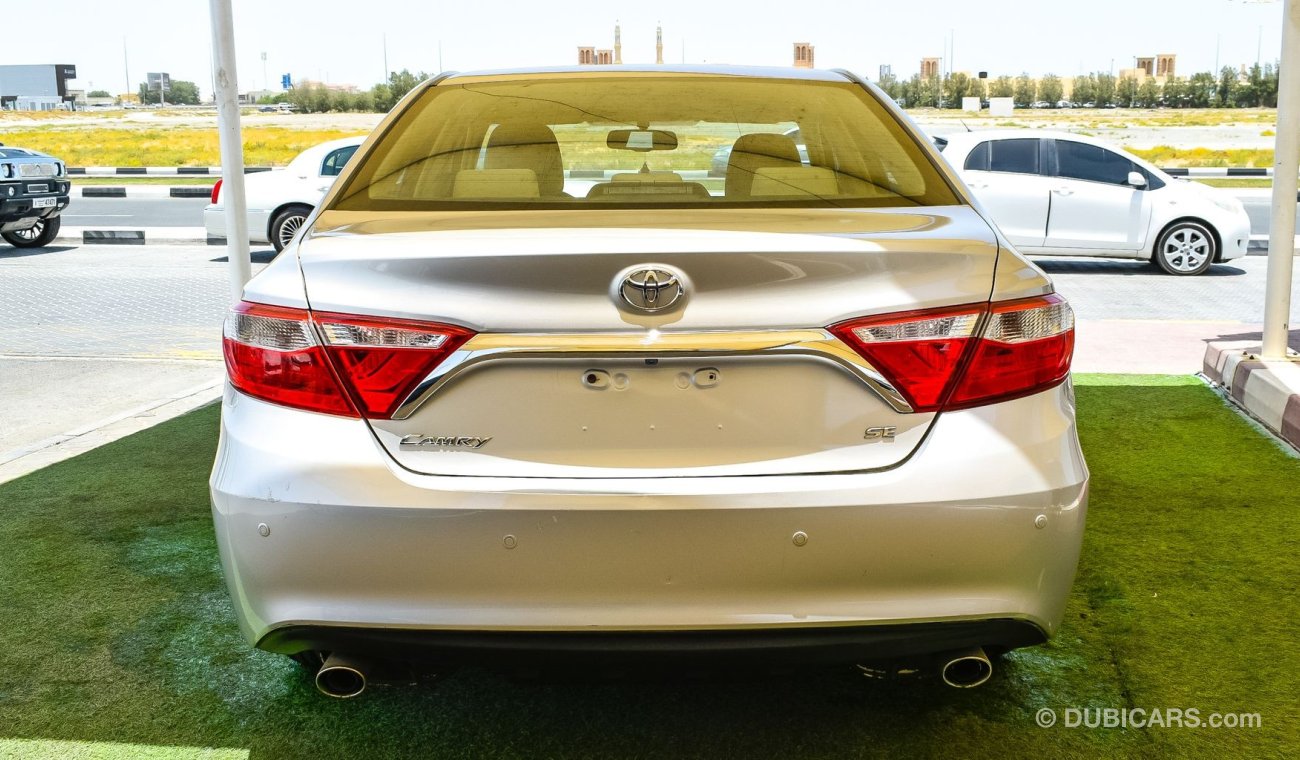 Toyota Camry SE