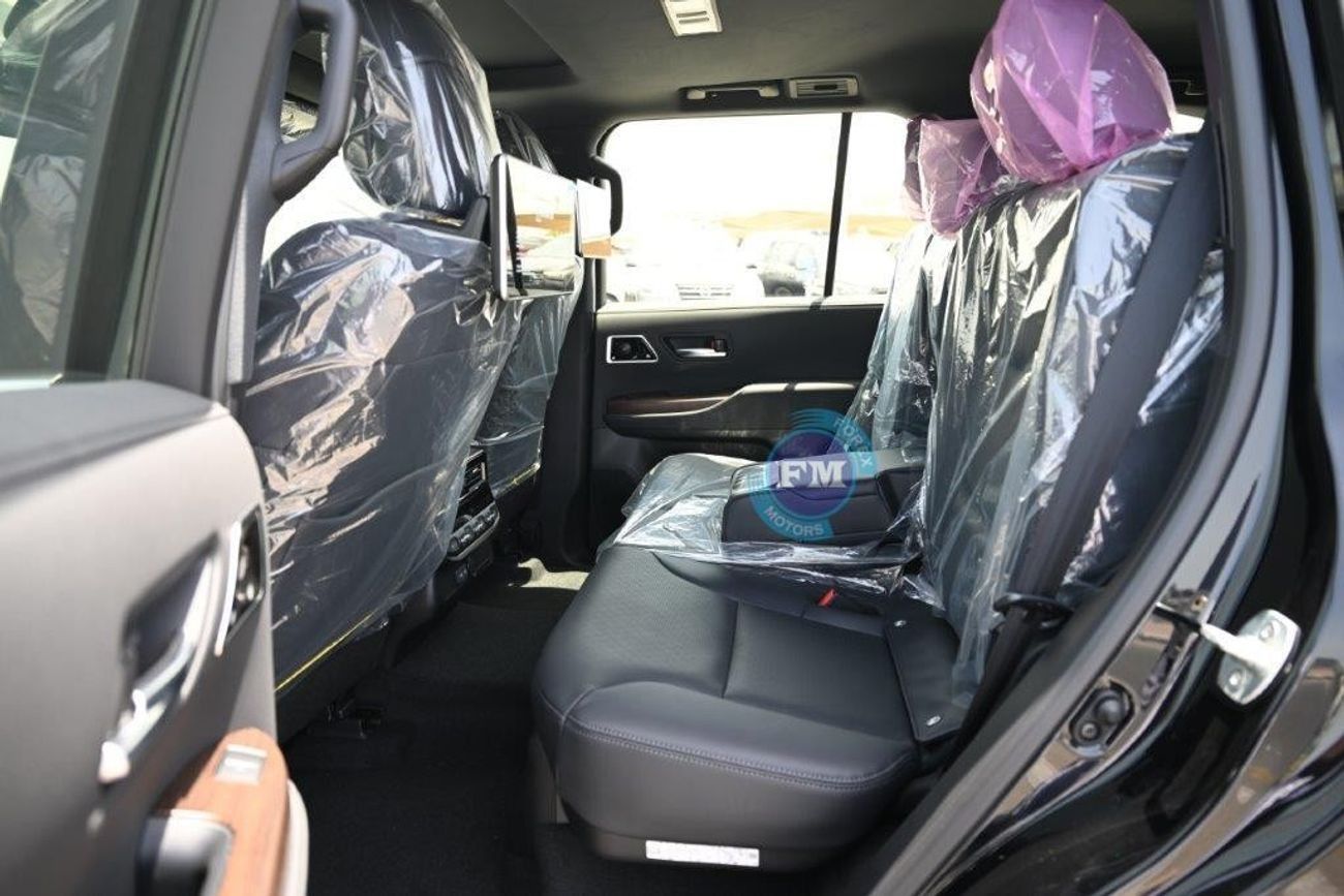 تويوتا لاند كروزر 300 VXR 4.0L Petrol 4WD Automatic