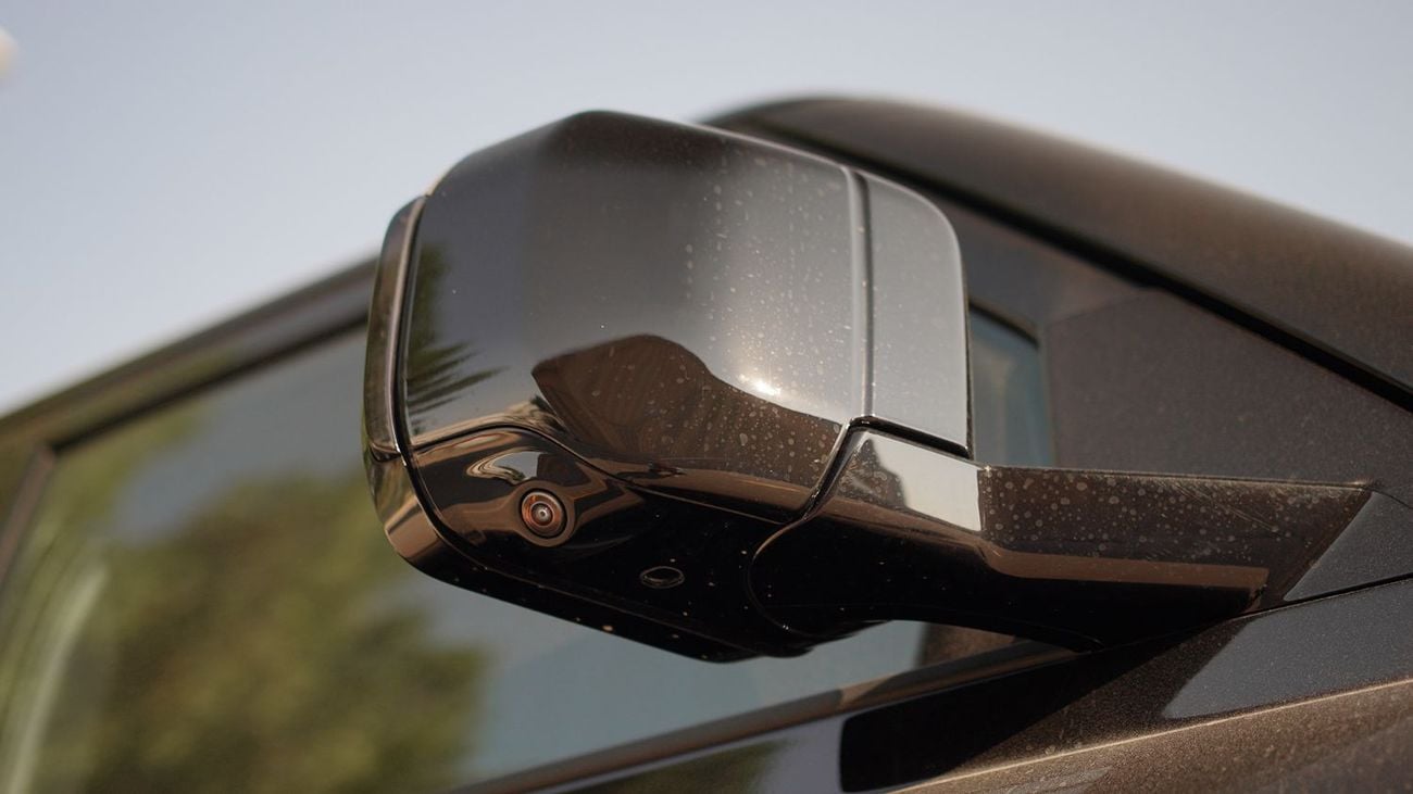 Land Rover Defender P400 110 X-Dynamic SE 3.0L (5 Seater) | LHD | SANTORINI BLACK | WITH 5-YR WARRANTY