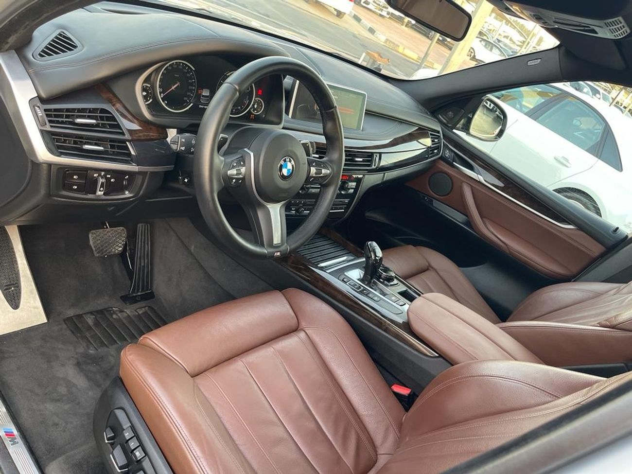 BMW X5 50i Design Pure BMW X5 TWIN POWER Turbo_Gcc_2015_Excellent_Condition _Full option